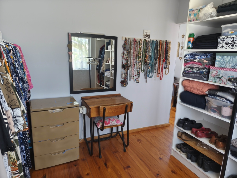 5 Bedroom Property for Sale in Perlemoenbaai Western Cape